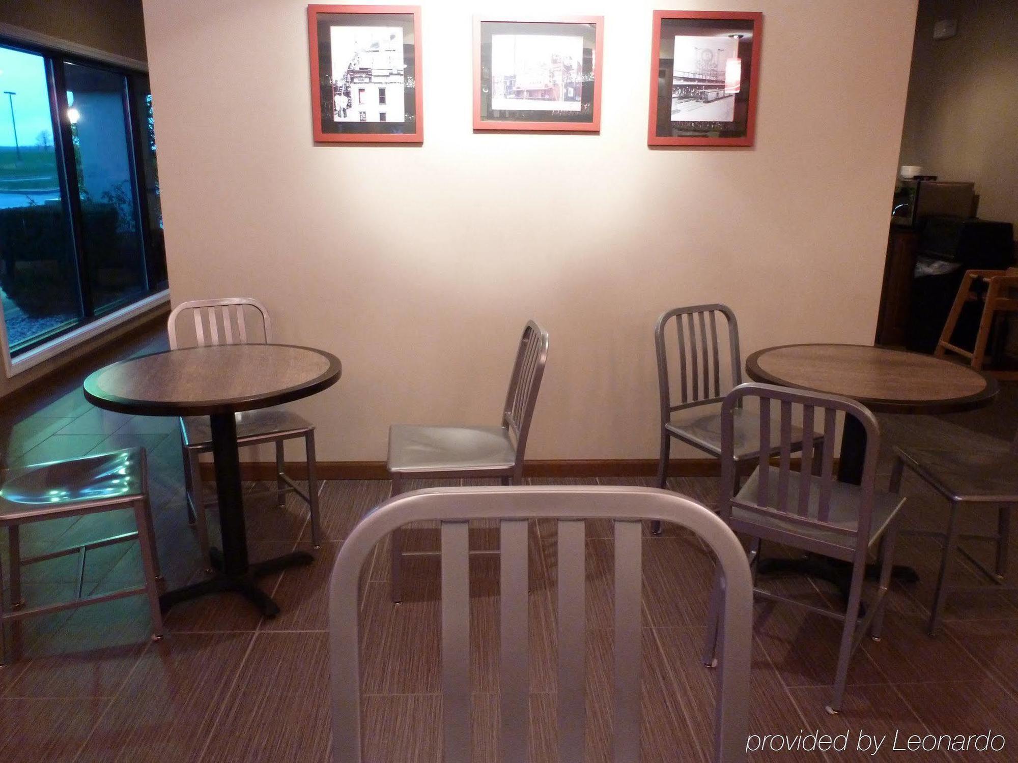 Holiday Inn Express & Suites Evansville North By Ihg Warrenton Restaurant foto